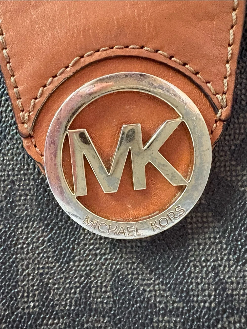 Michael Kors compact michael